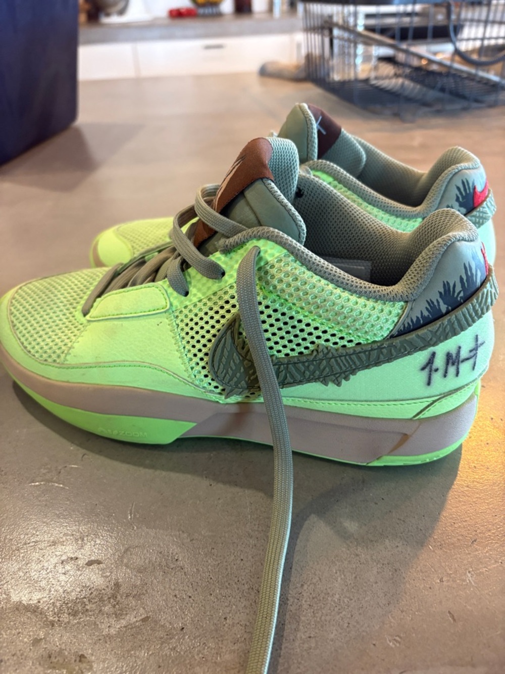 Nike Men's Ja 1 Halloween zombies used only in the gym.